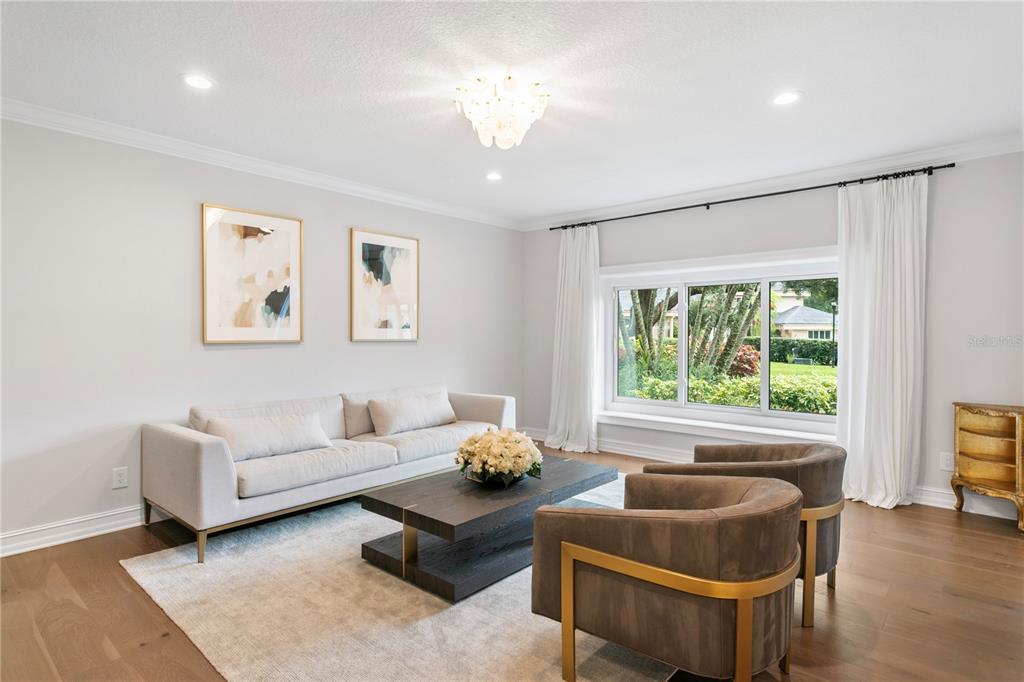 Tampa, Florida, 33613, United States, 7 Bedrooms Bedrooms, ,8 BathroomsBathrooms,Residential,For Sale,1979226