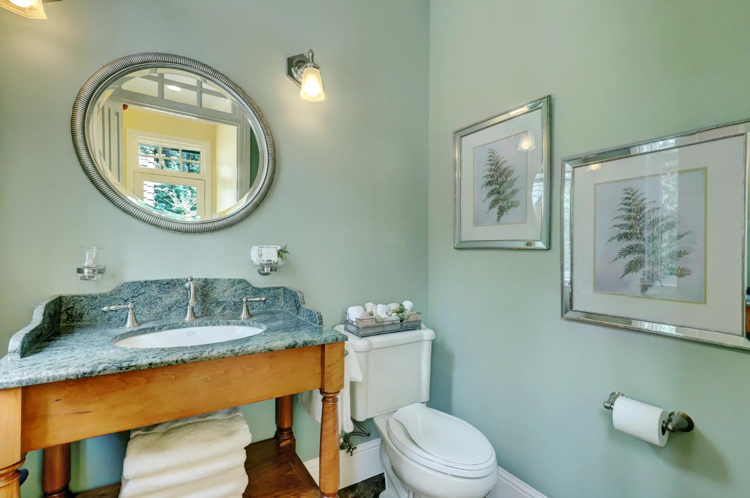 Nevada City, California, 95959, United States, 4 Bedrooms Bedrooms, ,6 BathroomsBathrooms,Residential,For Sale,2009242