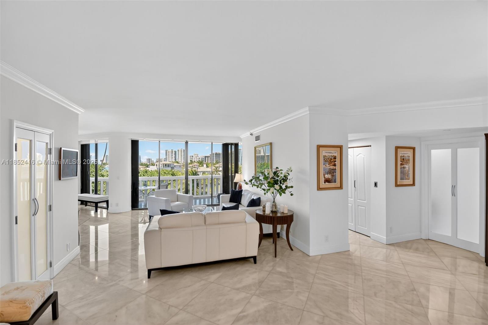 Aventura, Florida, 33160, United States, 2 Bedrooms Bedrooms, ,2 BathroomsBathrooms,Residential,For Sale,1908506