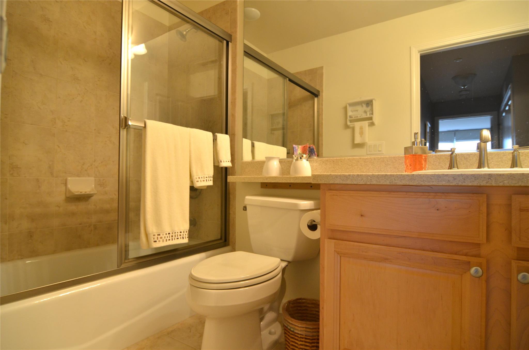 Haverstraw, New York, 10927, United States, 2 Bedrooms Bedrooms, ,2 BathroomsBathrooms,Residential,For Sale,1819239