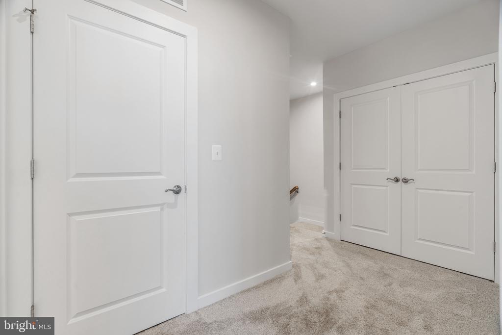 Rockville, Maryland, 20855, United States, 3 Bedrooms Bedrooms, ,3 BathroomsBathrooms,Residential,For Sale,1929038