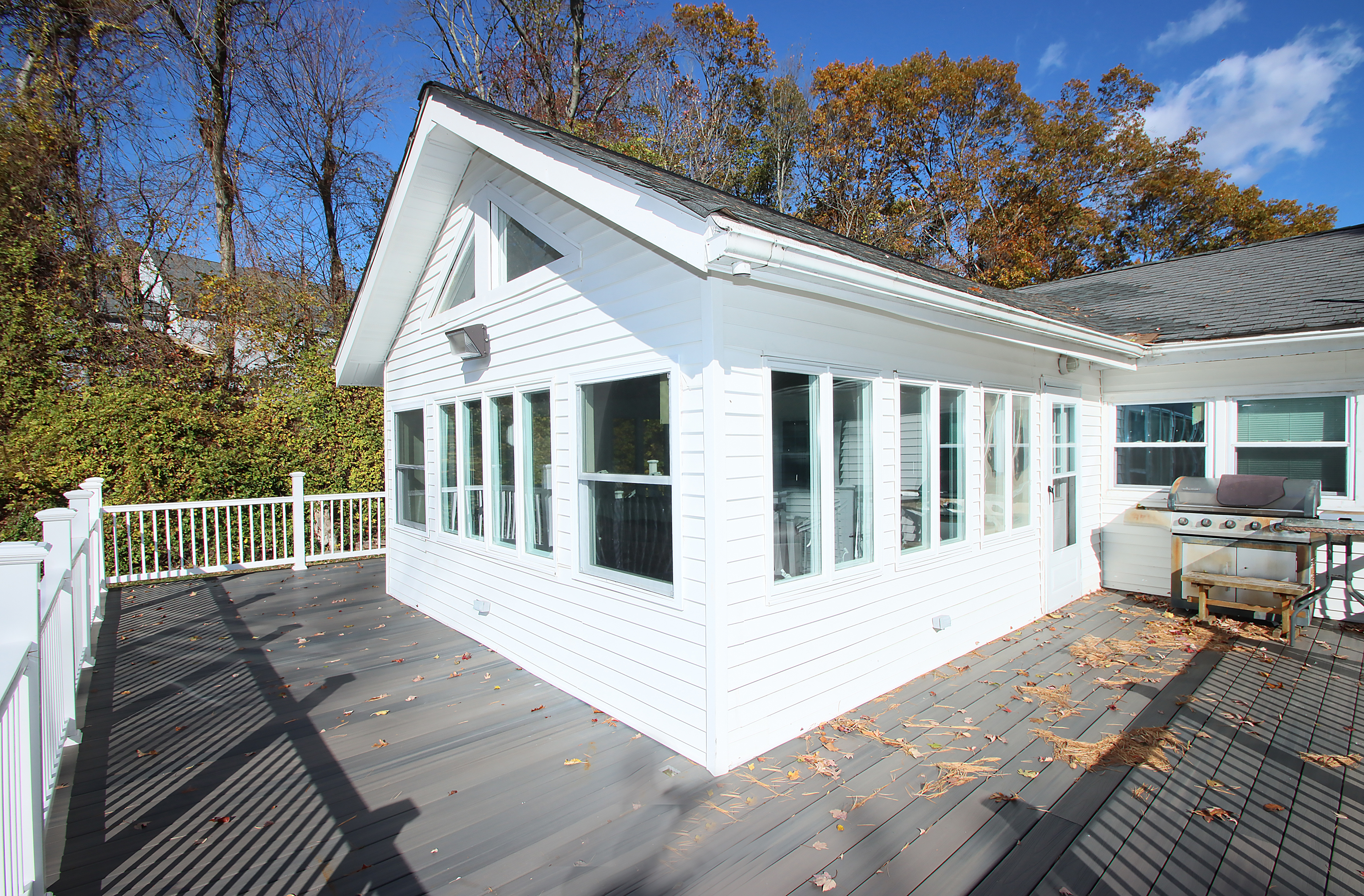 North Haven, Connecticut, 06473, United States, 3 Bedrooms Bedrooms, ,2 BathroomsBathrooms,Residential,For Sale,1989053