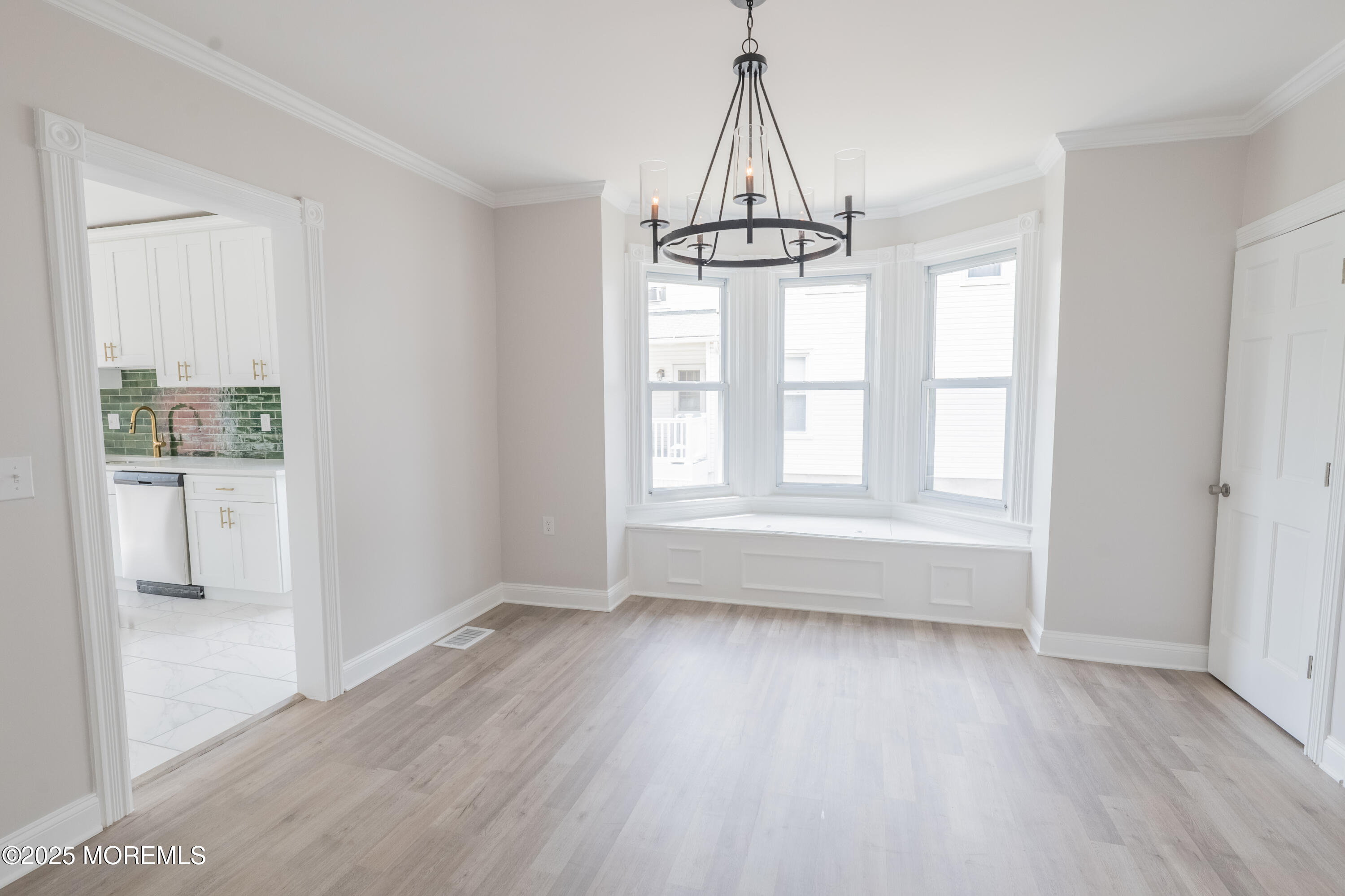 Englishtown, New Jersey, 07726, United States, 6 Bedrooms Bedrooms, ,4 BathroomsBathrooms,Residential,For Sale,1908199