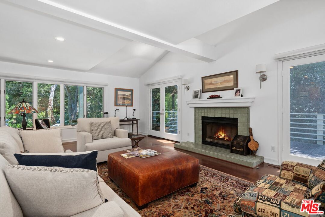 Calabasas, California, 91302, United States, 4 Bedrooms Bedrooms, ,3 BathroomsBathrooms,Residential,For Sale,1896554