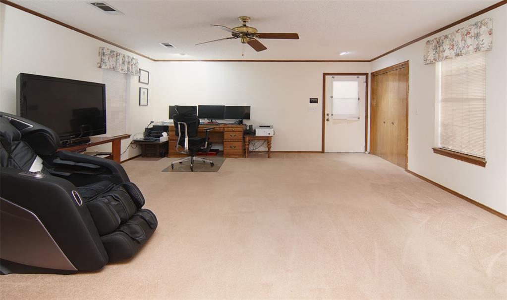 Weatherford, Texas, 76087, United States, 3 Bedrooms Bedrooms, ,2 BathroomsBathrooms,Residential,For Sale,1943652
