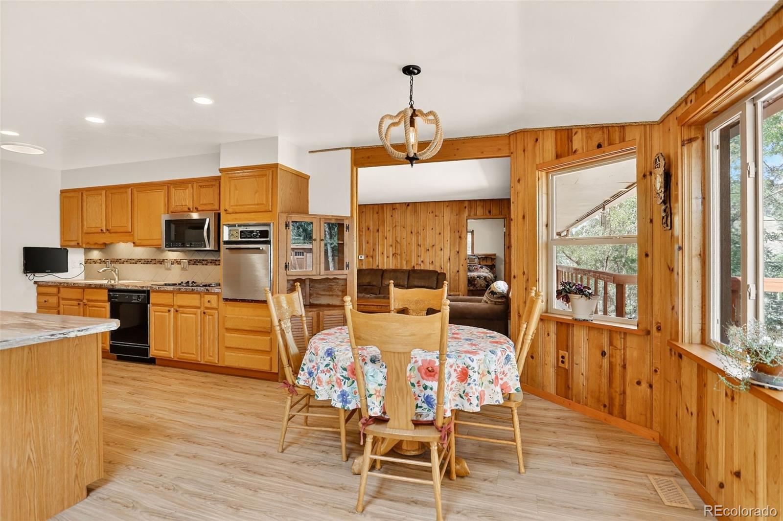Kittredge, Colorado, 80457, United States, 3 Bedrooms Bedrooms, ,2 BathroomsBathrooms,Residential,For Sale,1940348