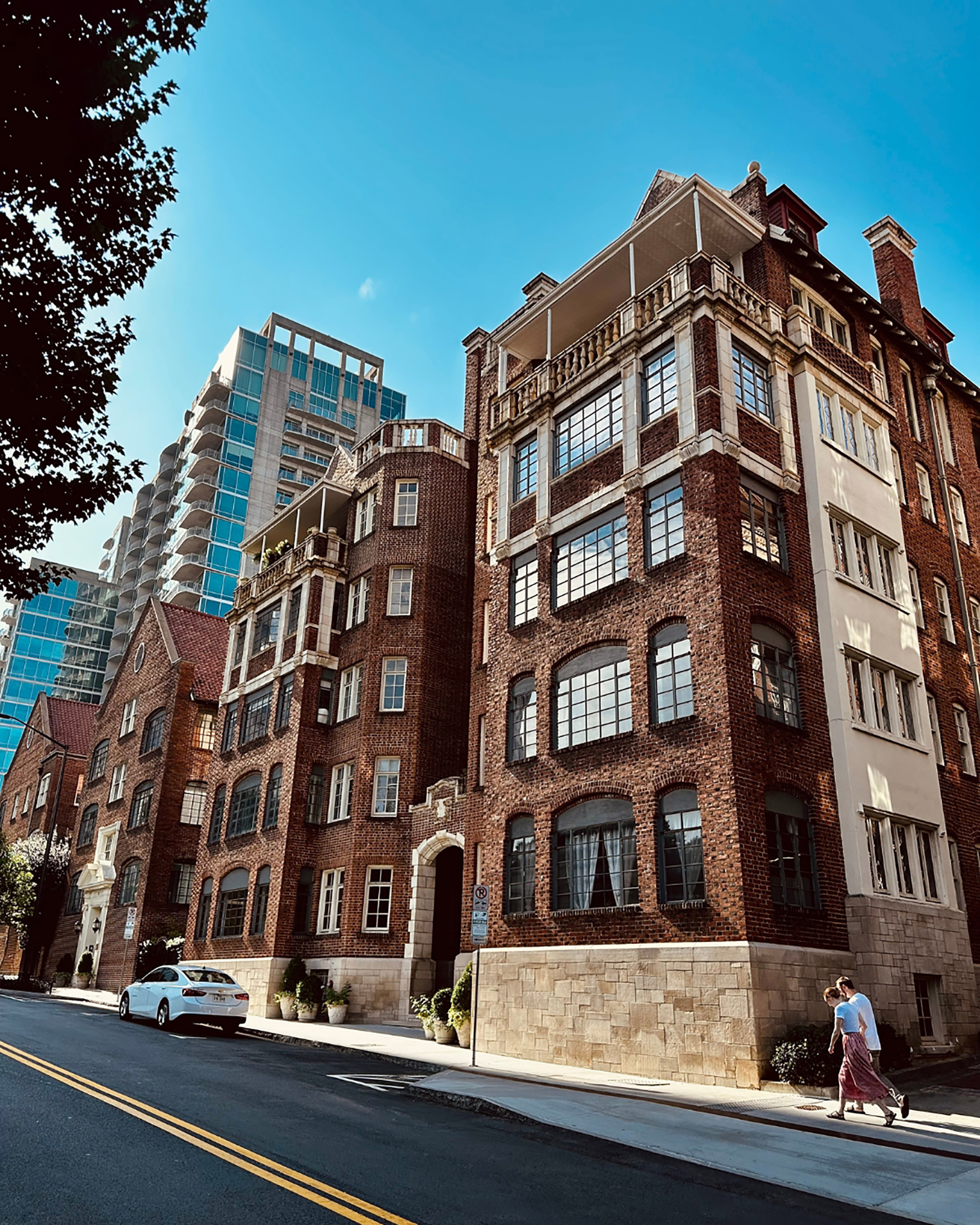  Two-Story Penthouse with Sweeping Skyline Views - 物件實景