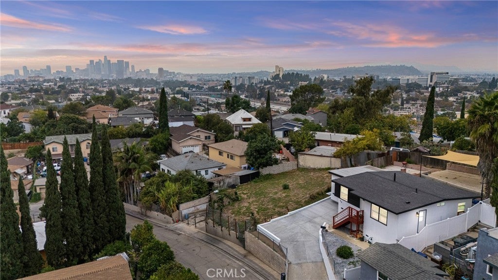 Los Angeles, California, 90063, United States, 2 Bedrooms Bedrooms, ,1 BathroomBathrooms,Residential,For Sale,1990797