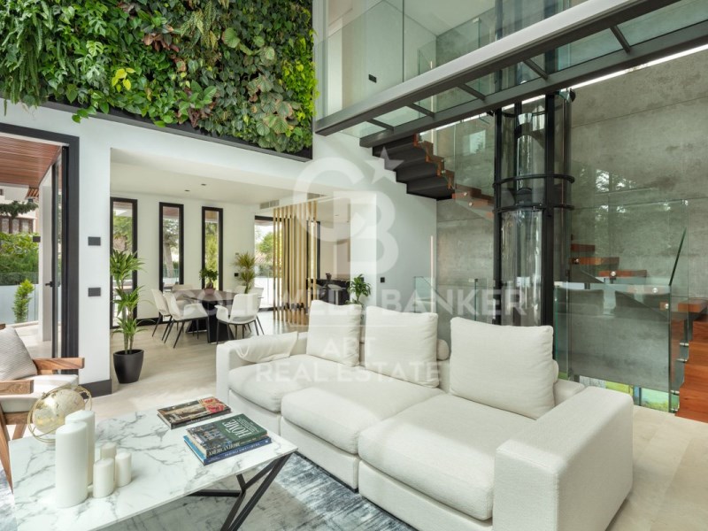 Marbella, Andalusia, ES, 5 Bedrooms Bedrooms, ,6 BathroomsBathrooms,Residential,For Sale,1804123