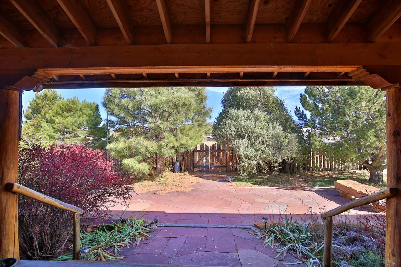 Taos, New Mexico, 87571, United States, 5 Bedrooms Bedrooms, ,5 BathroomsBathrooms,Residential,For Sale,1850359