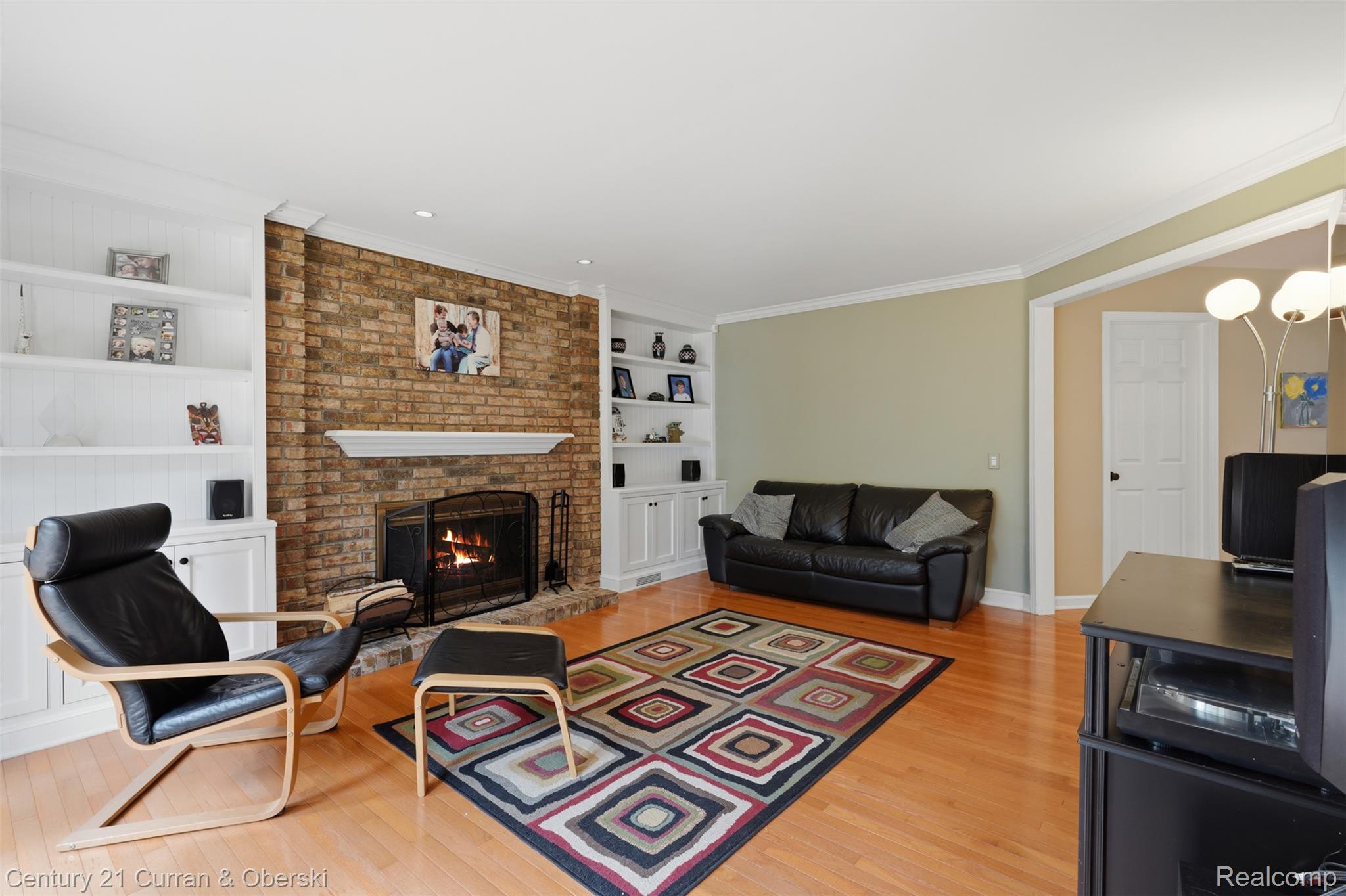 Farmington Hills, Michigan, 48331, United States, 4 Bedrooms Bedrooms, ,4 BathroomsBathrooms,Residential,For Sale,2048985