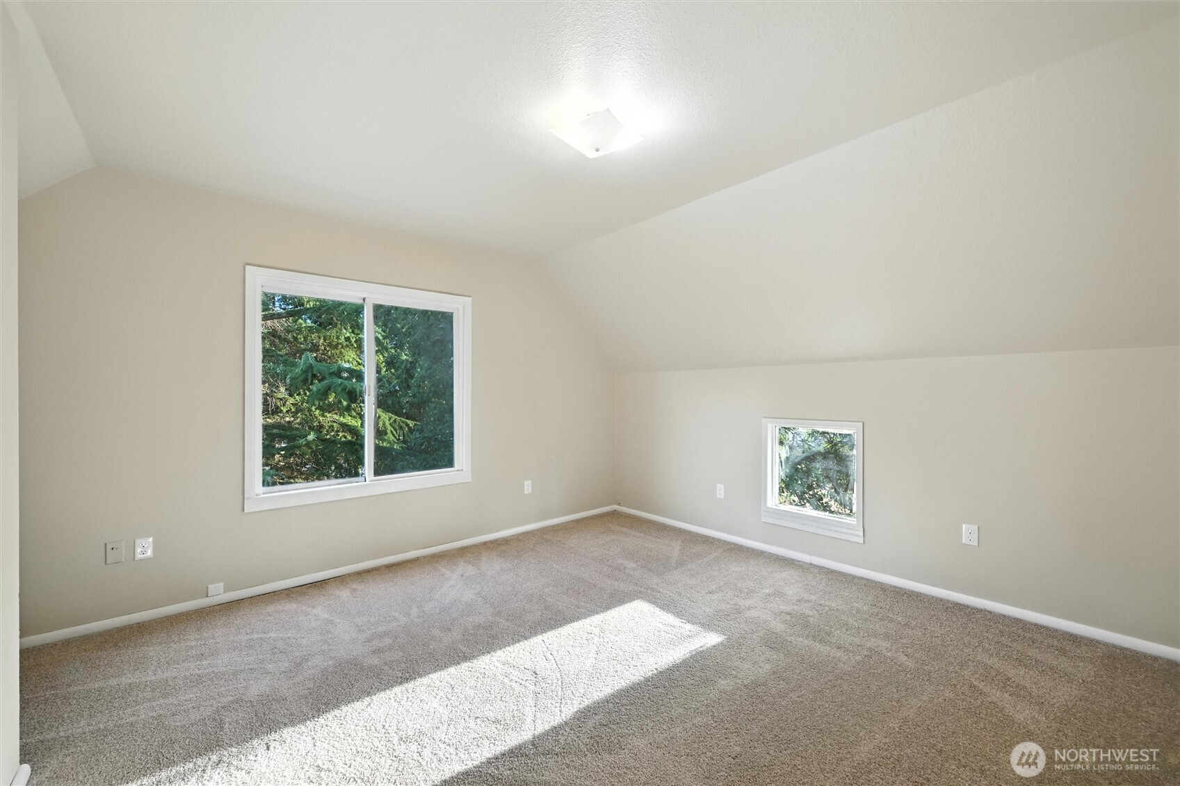 Bellingham, Washington, 98226, United States, 3 Bedrooms Bedrooms, ,2 BathroomsBathrooms,Residential,For Sale,1917195
