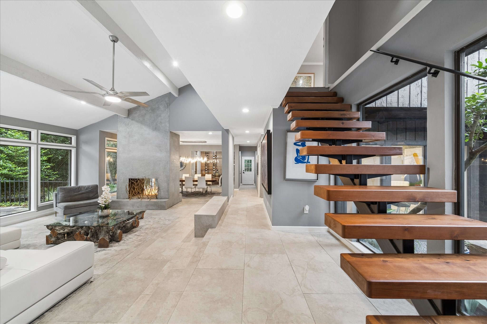  2411 Oakbank Drive - 物件實景