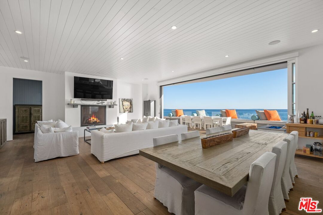 Malibu, California, 90265, United States, 3 Bedrooms Bedrooms, ,3 BathroomsBathrooms,Residential,For Sale,1918714