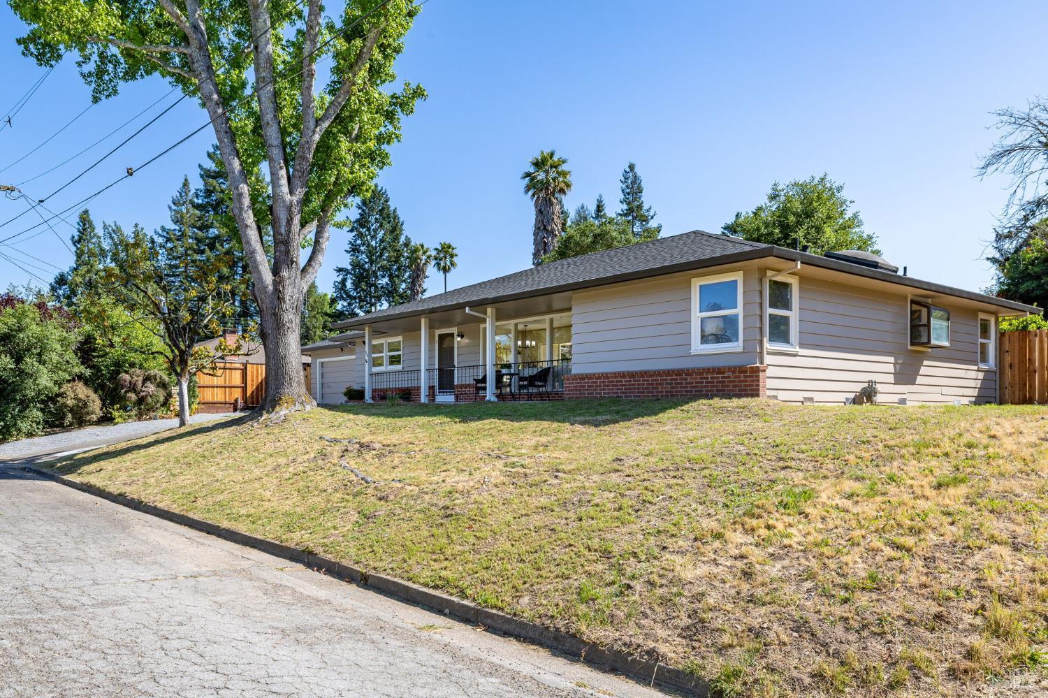 Sebastopol, California, 95472, United States, 2 Bedrooms Bedrooms, ,1 BathroomBathrooms,Residential,For Sale,2048872
