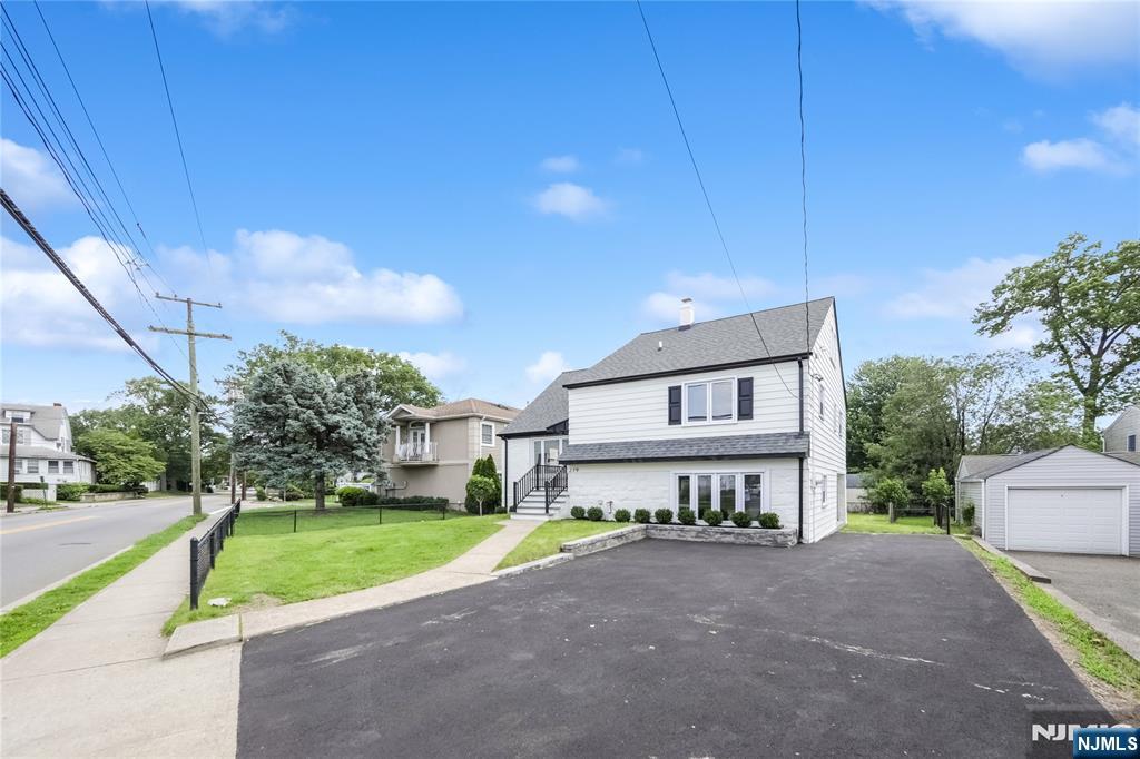 Dumont, New Jersey, 07628, United States, 4 Bedrooms Bedrooms, ,3 BathroomsBathrooms,Residential,For Sale,1906852