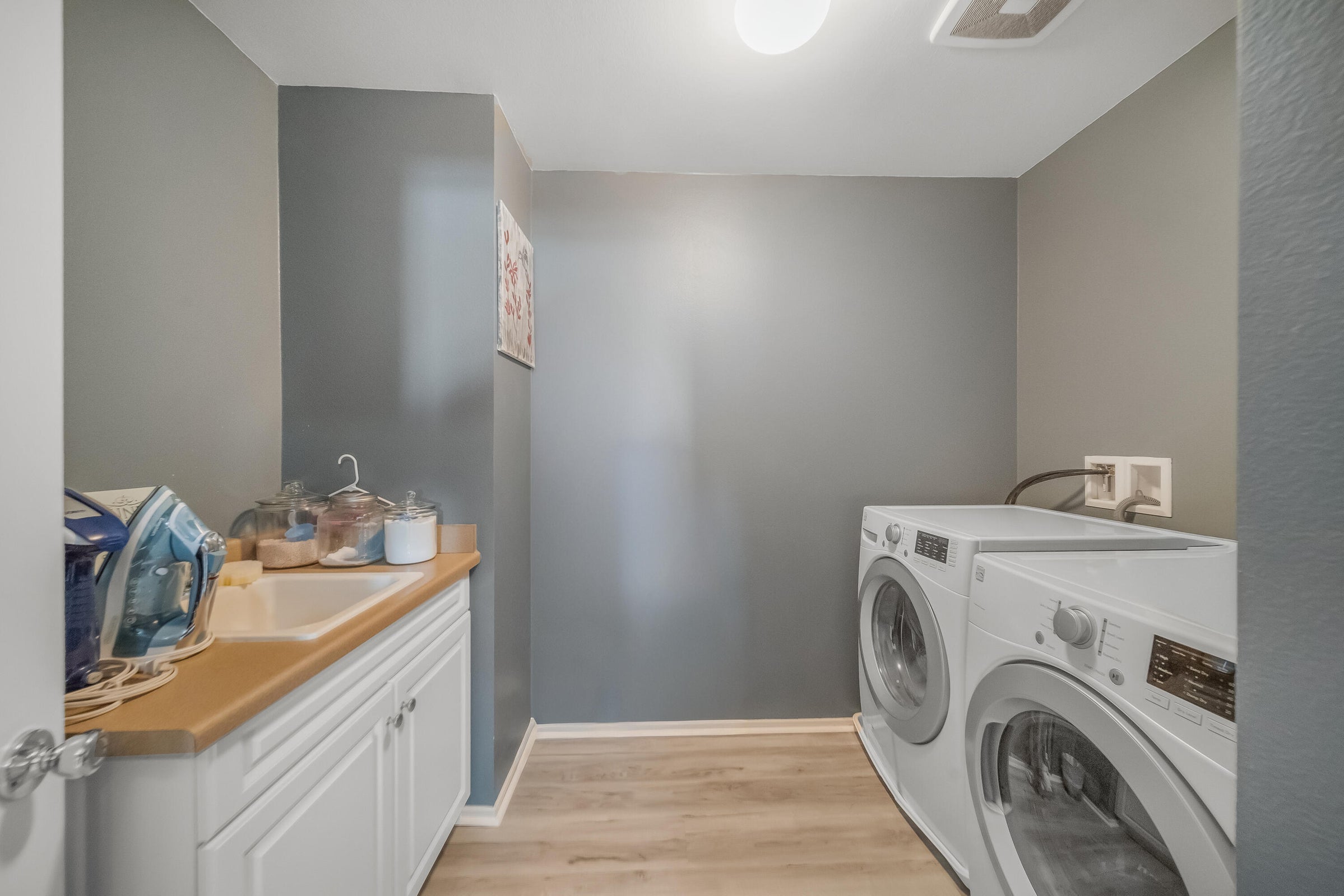 Coachella, California, 92236, United States, 5 Bedrooms Bedrooms, ,3 BathroomsBathrooms,Residential,For Sale,1986838