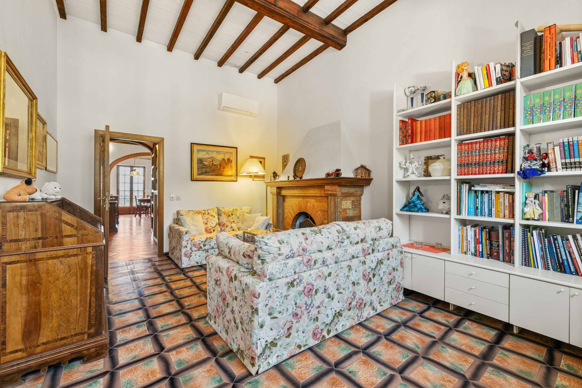 San Gimignano, Siena, 53037, IT, 3 Bedrooms Bedrooms, ,2 BathroomsBathrooms,Residential,For Sale,1876923