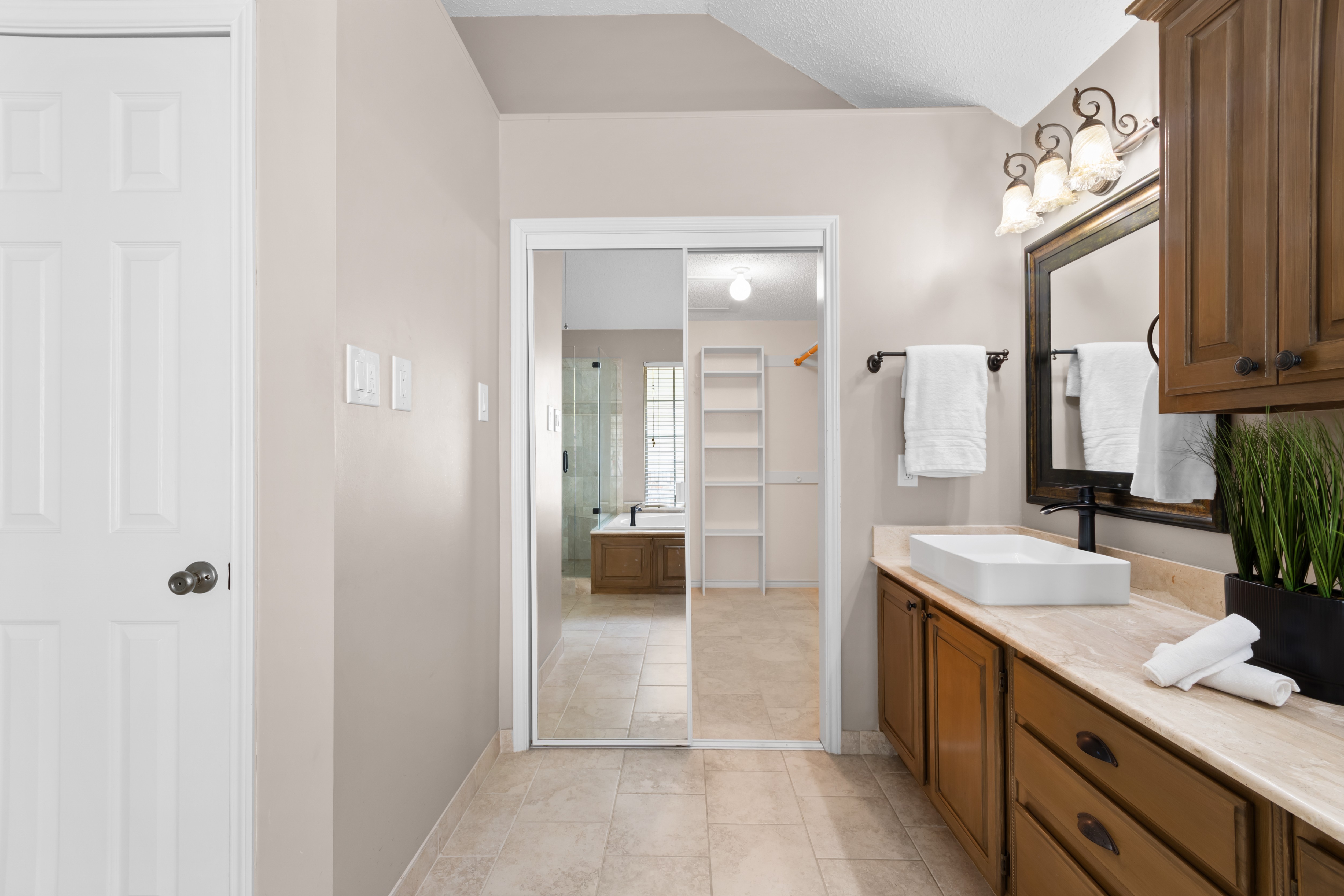  3233 Shady Glen Drive, Grapevine, TX, 76051 - 物件實景