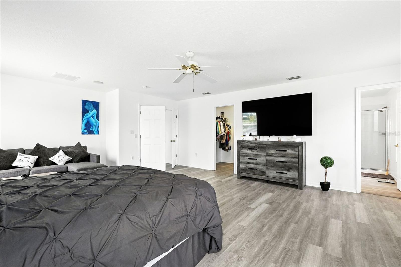 KISSIMMEE, Florida, 34744, United States, 5 Bedrooms Bedrooms, ,5 BathroomsBathrooms,Residential,For Sale,1980331