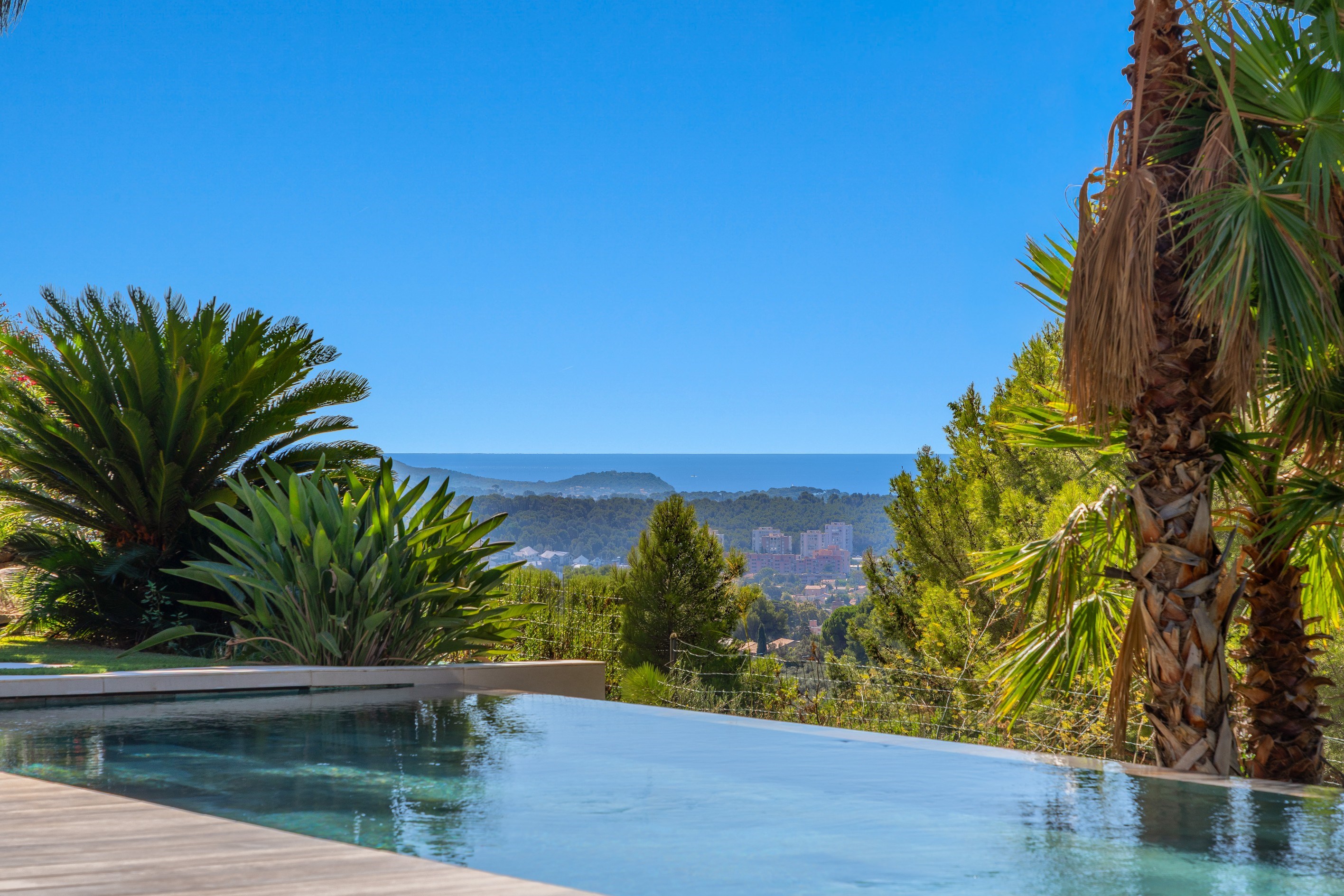  La Valette-du-Var – Contemporary Villa with Sea View - 物件實景