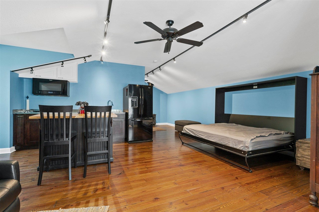 Bowling Green, Kentucky, 42103, United States, 4 Bedrooms Bedrooms, ,5 BathroomsBathrooms,Residential,For Sale,1991633