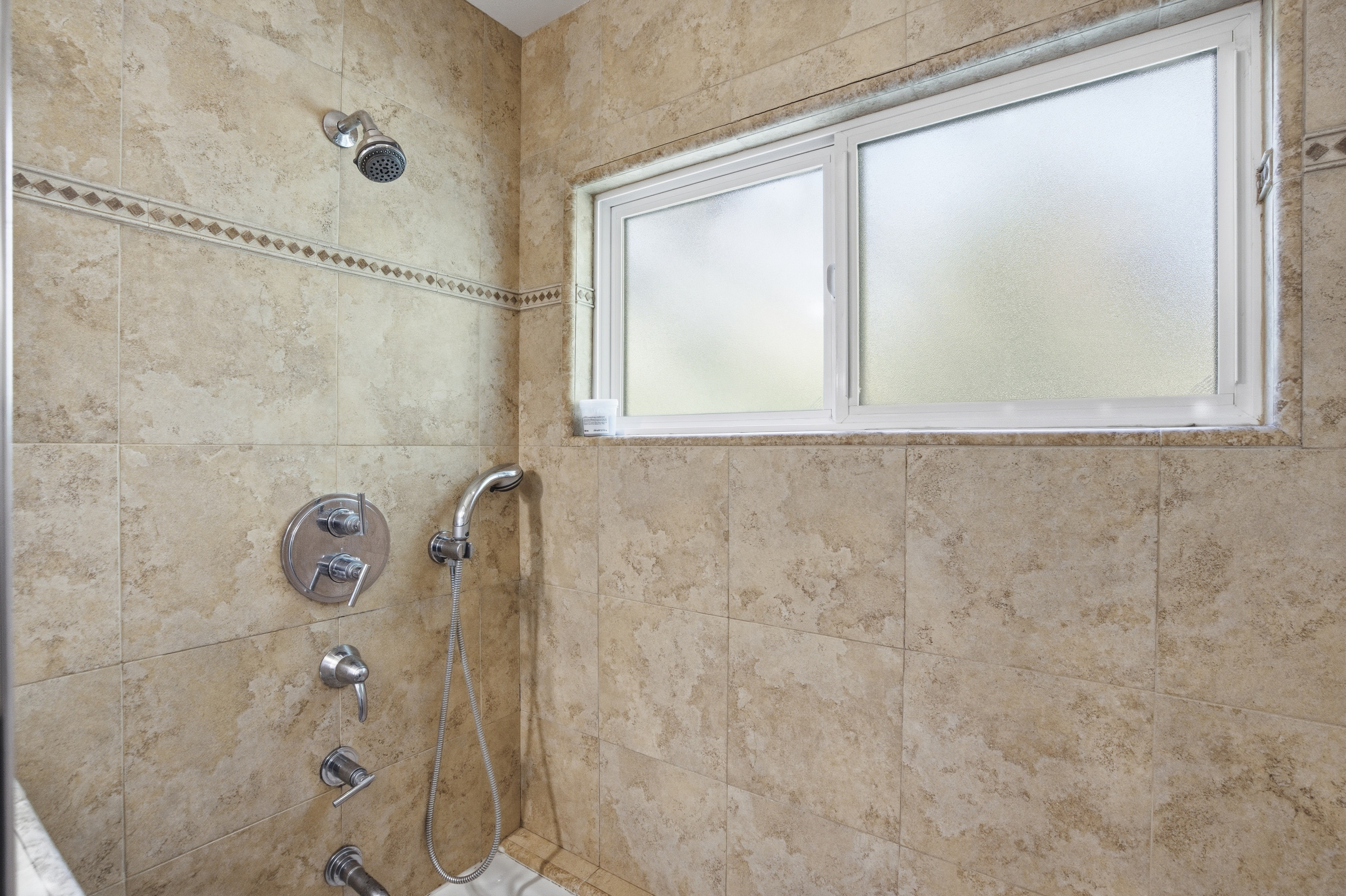  Prime Woodside Plaza Location - 物件實景