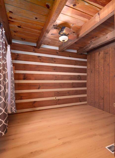 Spring City, Tennessee, 37381, United States, 1 Bedroom Bedrooms, ,2 BathroomsBathrooms,Residential,For Sale,1826365