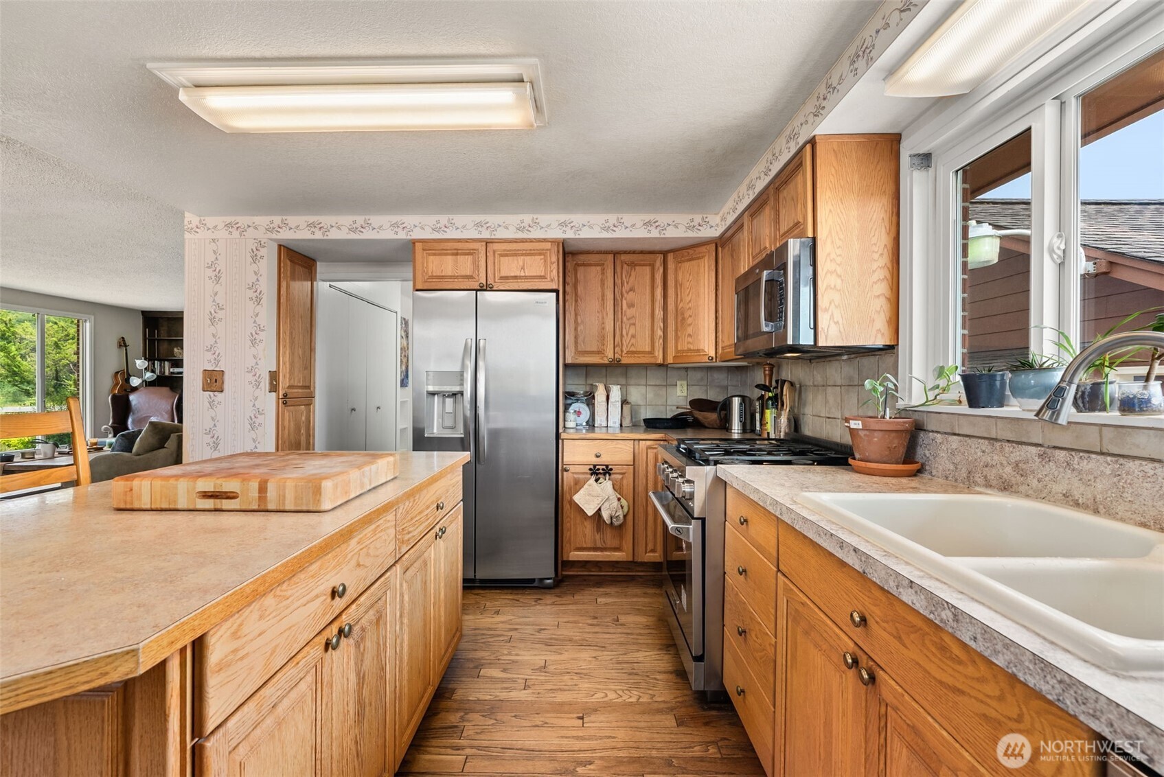 Montesano, Washington, 98563, United States, 4 Bedrooms Bedrooms, ,1 BathroomBathrooms,Residential,For Sale,1975776