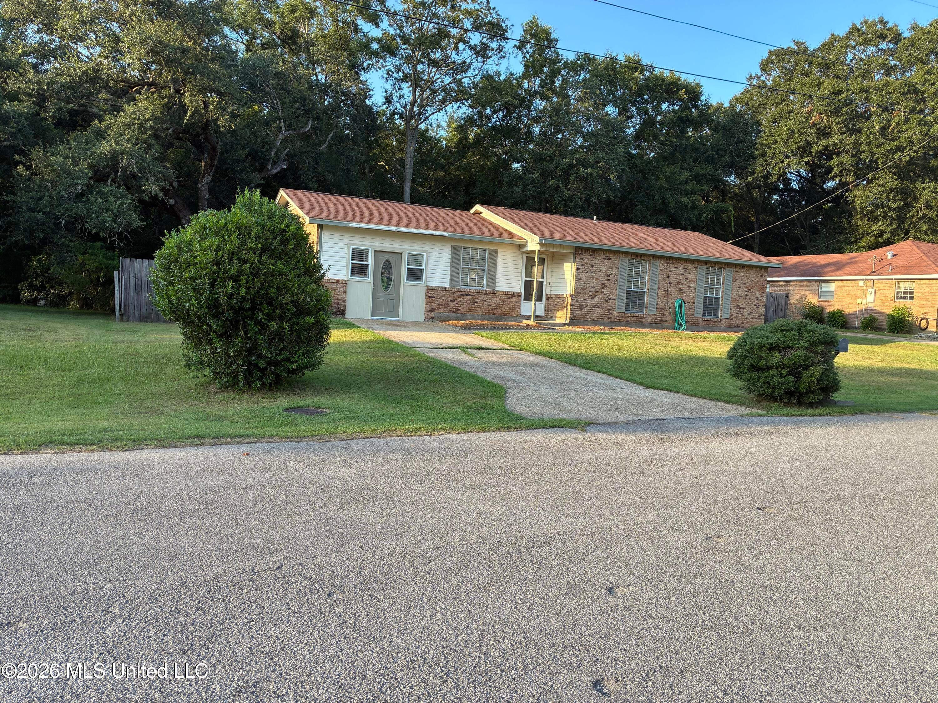 Riverbend Rd, Moss Point, MS 39562