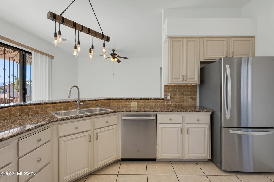 Tucson, Arizona, 85742, United States, 4 Bedrooms Bedrooms, ,3 BathroomsBathrooms,Residential,For Sale,2012321