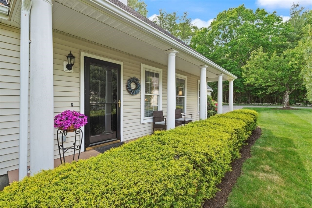 Easton, Massachusetts, 02375, United States, 3 Bedrooms Bedrooms, ,2 BathroomsBathrooms,Residential,For Sale,1838862
