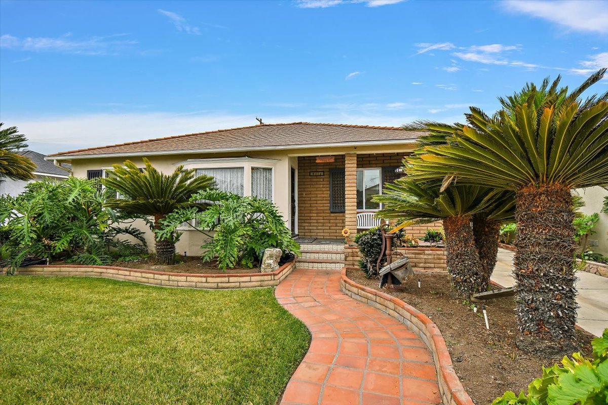 Lakewood, California, 90713, United States, 3 Bedrooms Bedrooms, ,1 BathroomBathrooms,Residential,For Sale,1927996