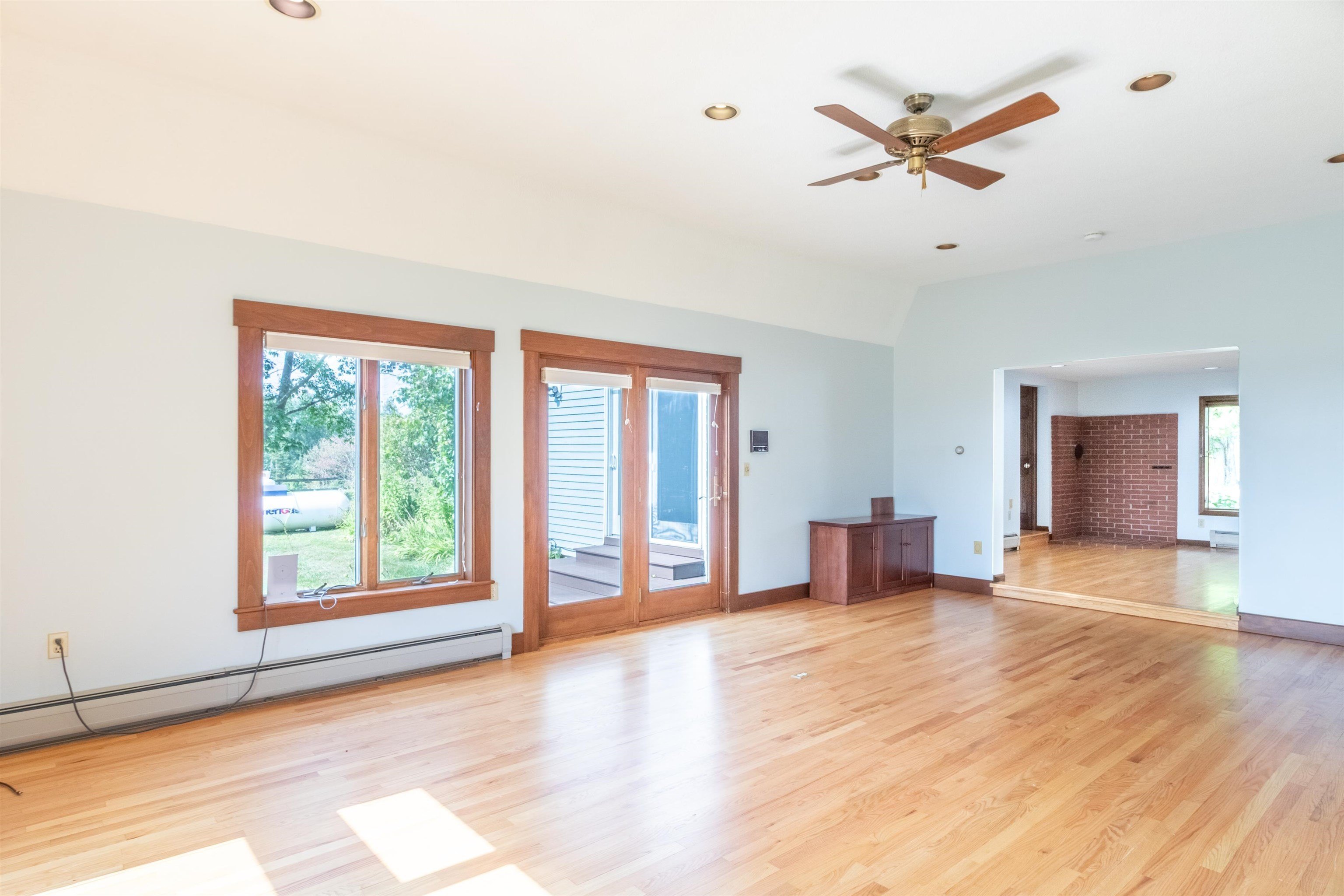 Lyndon, Vermont, 05851, United States, 3 Bedrooms Bedrooms, ,1 BathroomBathrooms,Residential,For Sale,1983968