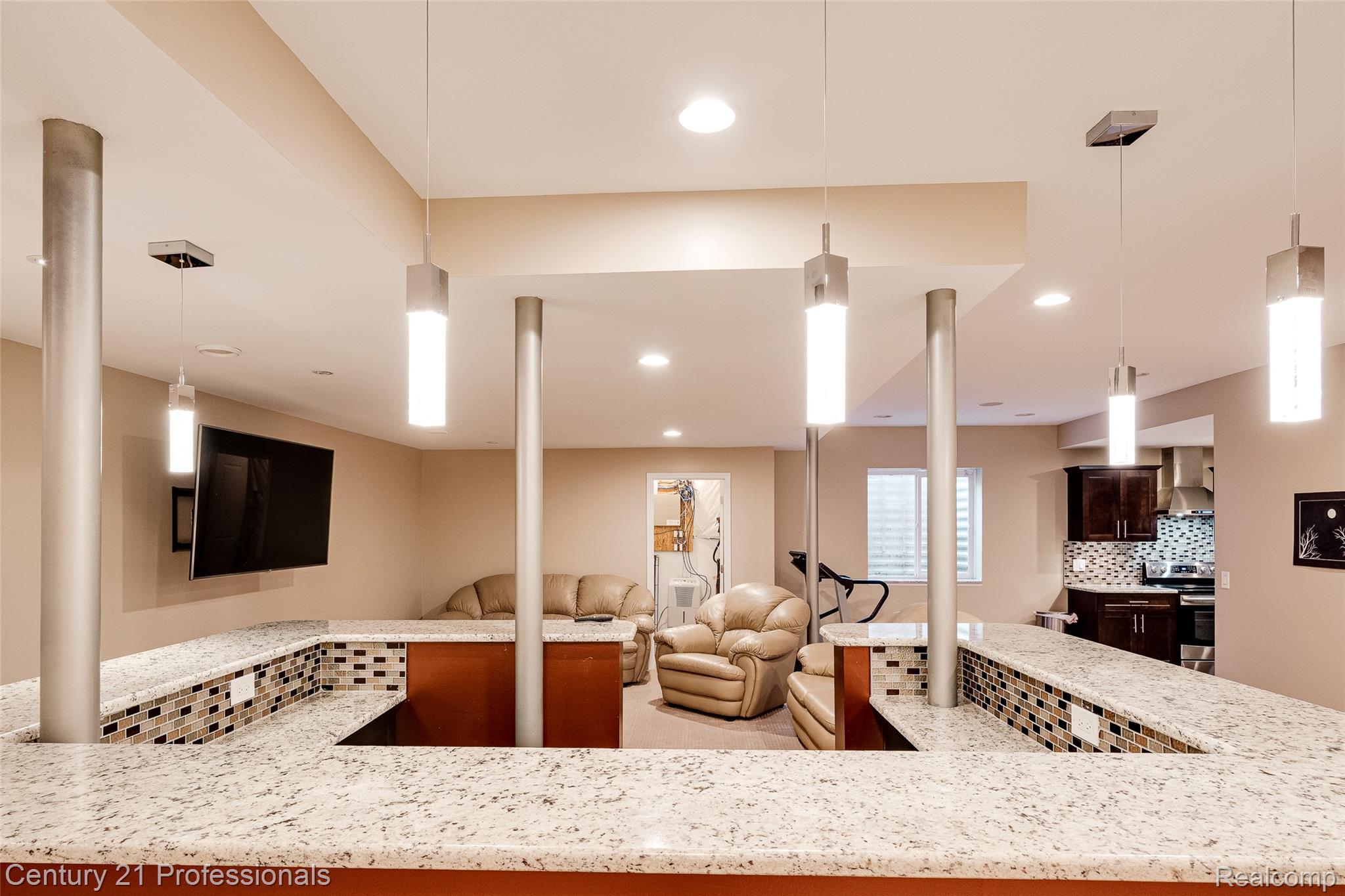 Novi, Michigan, 48374, United States, 4 Bedrooms Bedrooms, ,5 BathroomsBathrooms,Residential,For Sale,1904445