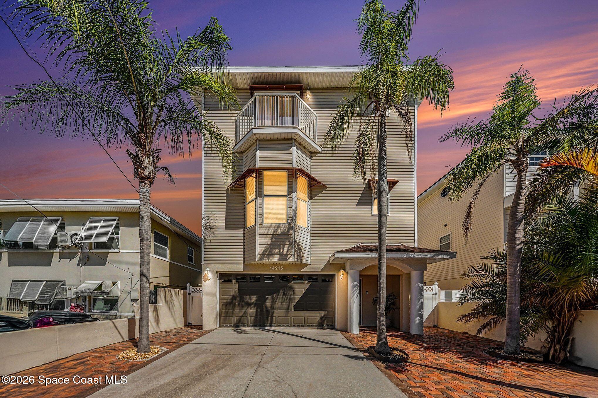 Madeira Beach, Florida, 33708, United States, 3 Bedrooms Bedrooms, ,4 BathroomsBathrooms,Residential,For Sale,2012530