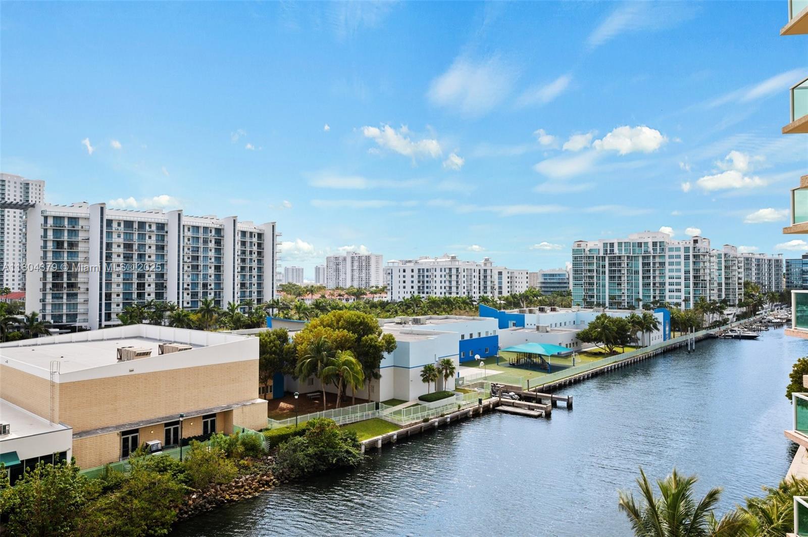 Aventura, Florida, 33180, United States, 2 Bedrooms Bedrooms, ,3 BathroomsBathrooms,Residential,For Sale,1826878