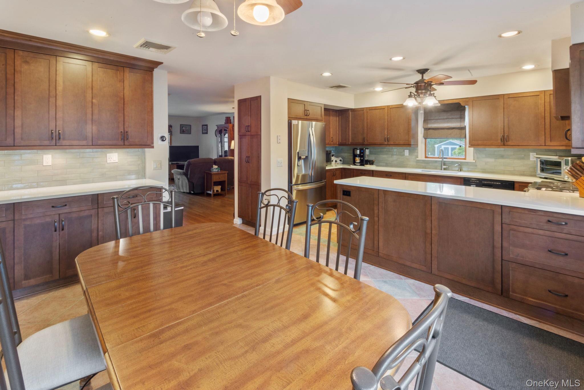 East Northport, New York, 11731, United States, 3 Bedrooms Bedrooms, ,2 BathroomsBathrooms,Residential,For Sale,1924855