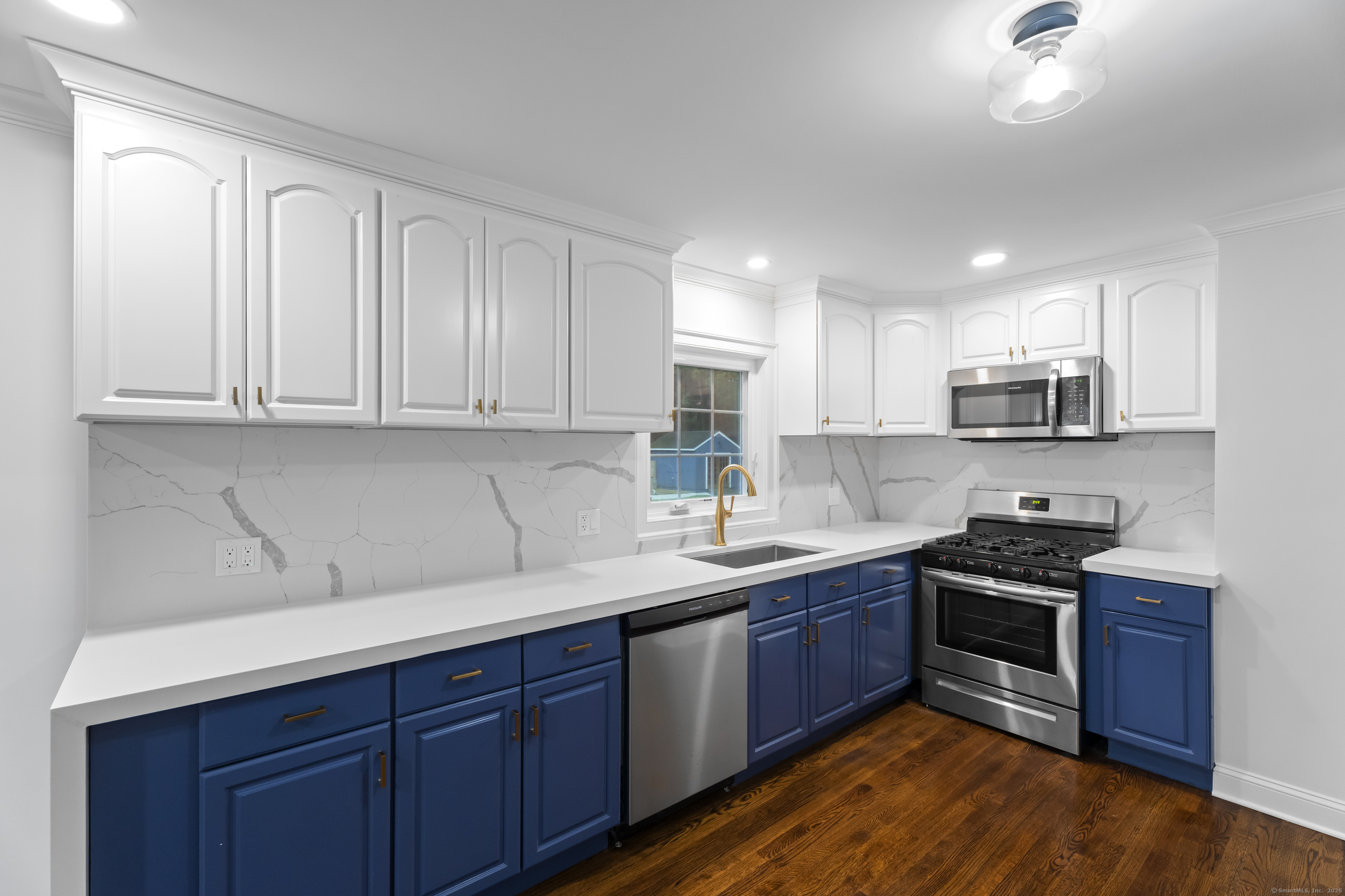 Norwalk, Connecticut, 06850, United States, 3 Bedrooms Bedrooms, ,3 BathroomsBathrooms,Residential,For Sale,1911174