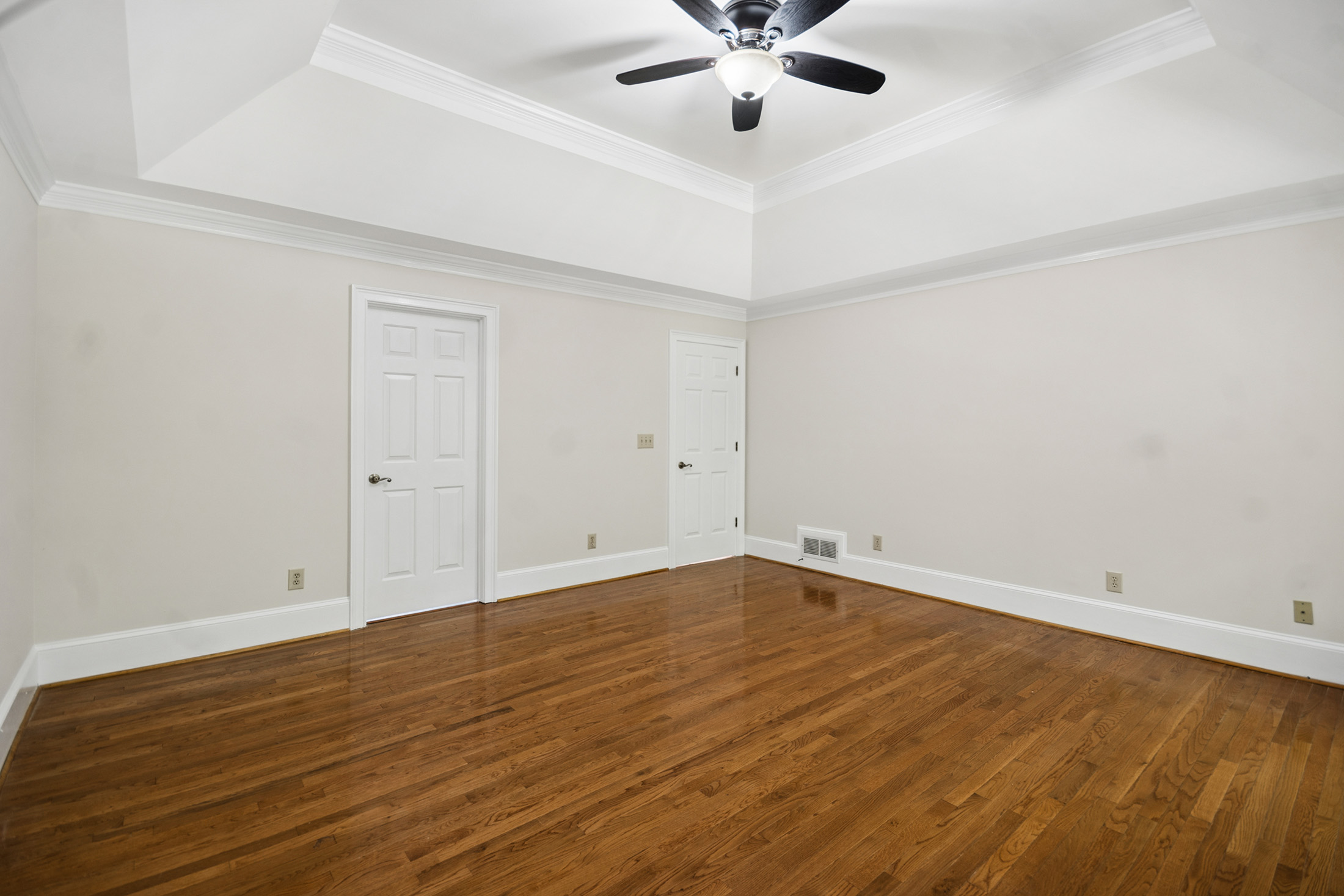  Beautifully Refreshed Ranch Nestled on an Expansive Cul-de-sac Lot - 物件實景