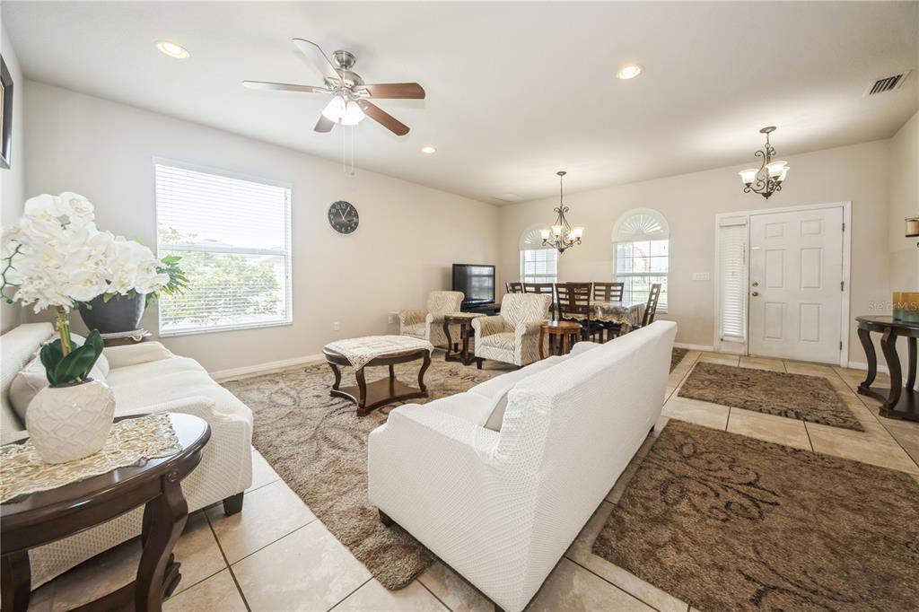 Plant City, Florida, 33566, United States, 5 Bedrooms Bedrooms, ,4 BathroomsBathrooms,Residential,For Sale,1848663