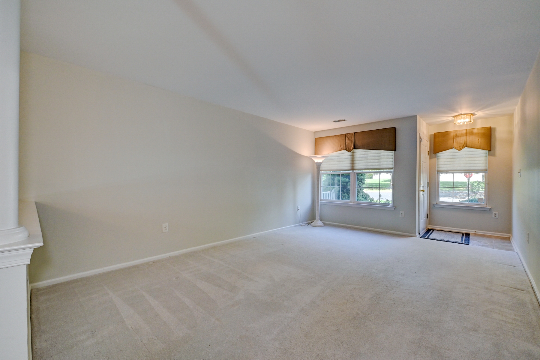  ?The Woods at Princeton Walk? Townhome - 物件實景
