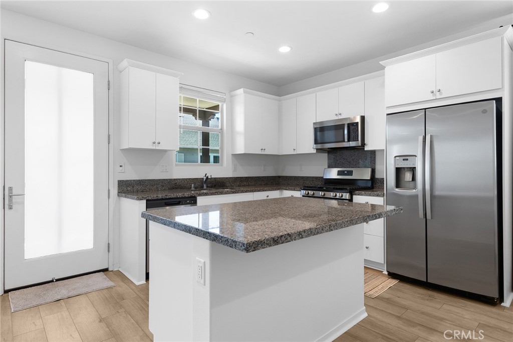 Chino, California, 91708, United States, 2 Bedrooms Bedrooms, ,3 BathroomsBathrooms,Residential,For Sale,1932480