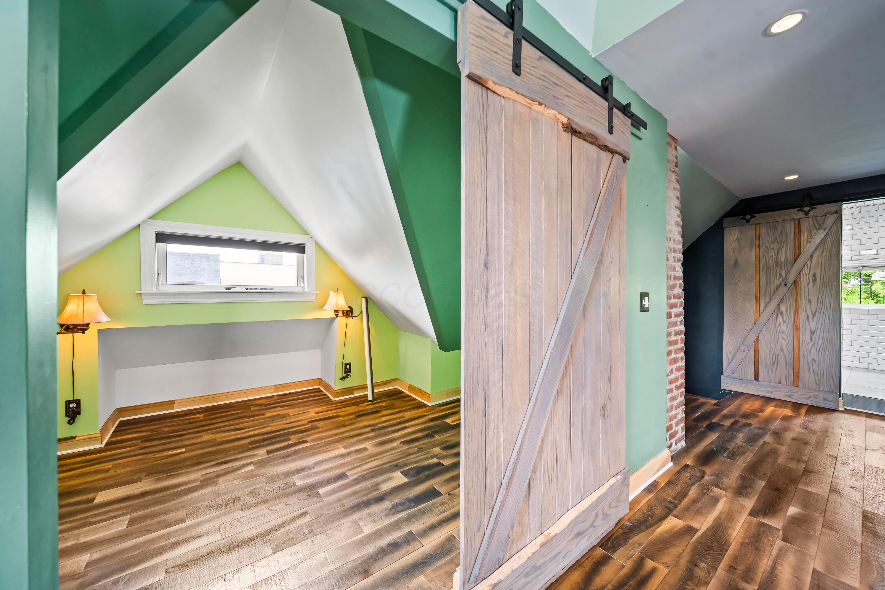 Columbus, Ohio, 43205, United States, 4 Bedrooms Bedrooms, ,3 BathroomsBathrooms,Residential,For Sale,1866885