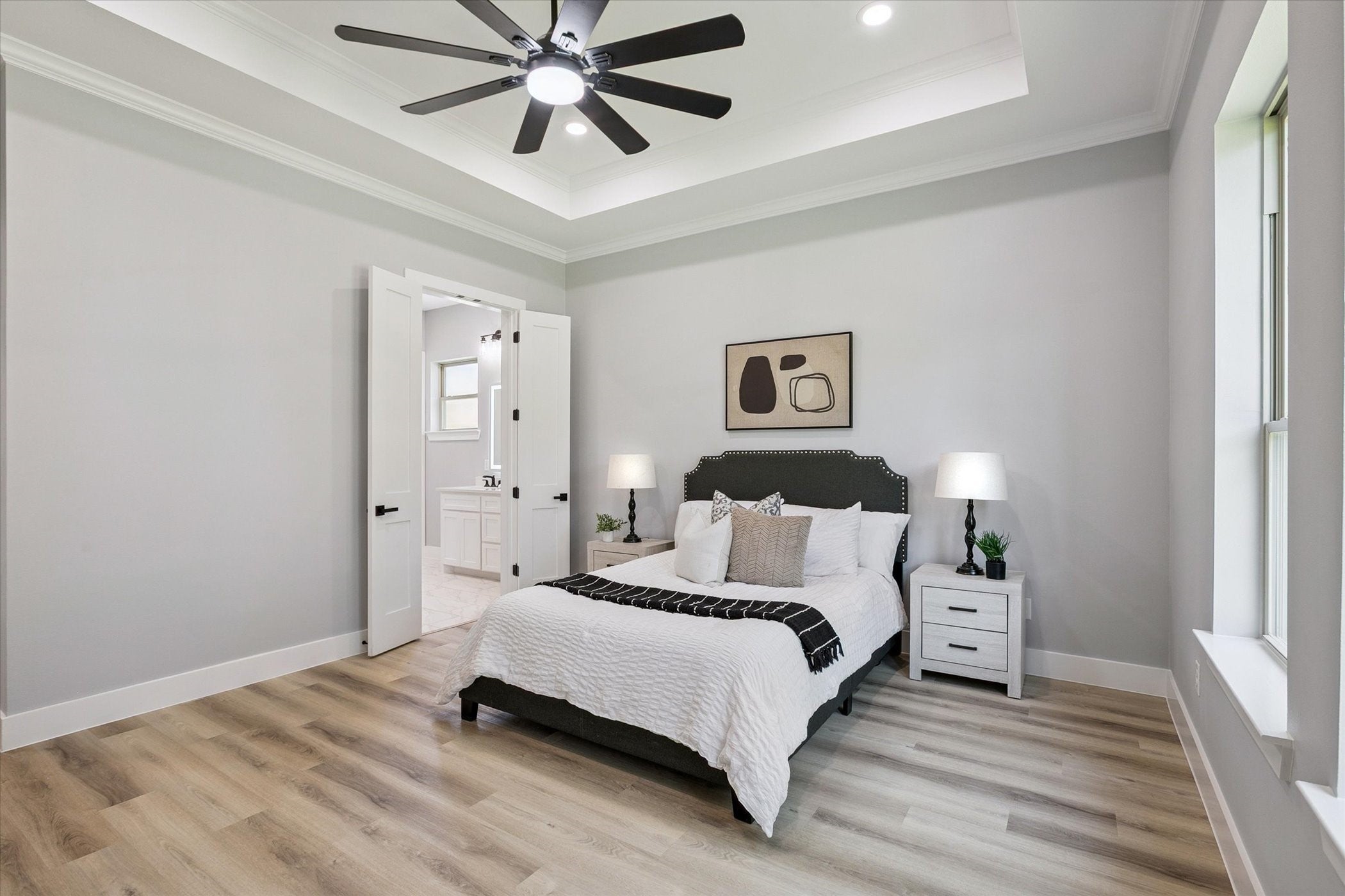 Arlington, Texas, 76012, United States, 4 Bedrooms Bedrooms, ,3 BathroomsBathrooms,Residential,For Sale,1974791