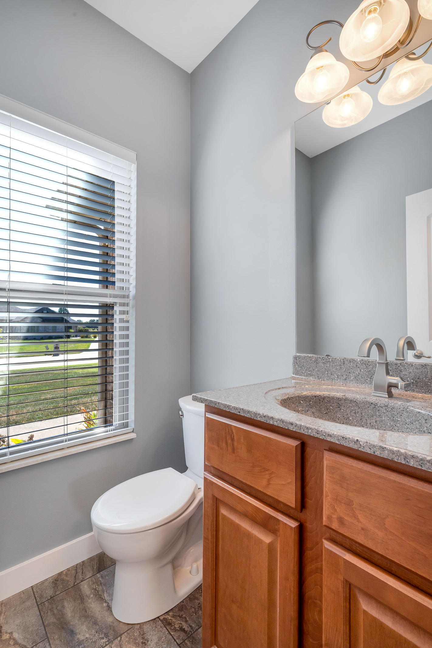 Waterloo, Illinois, 62298, United States, 5 Bedrooms Bedrooms, ,4 BathroomsBathrooms,Residential,For Sale,1978838