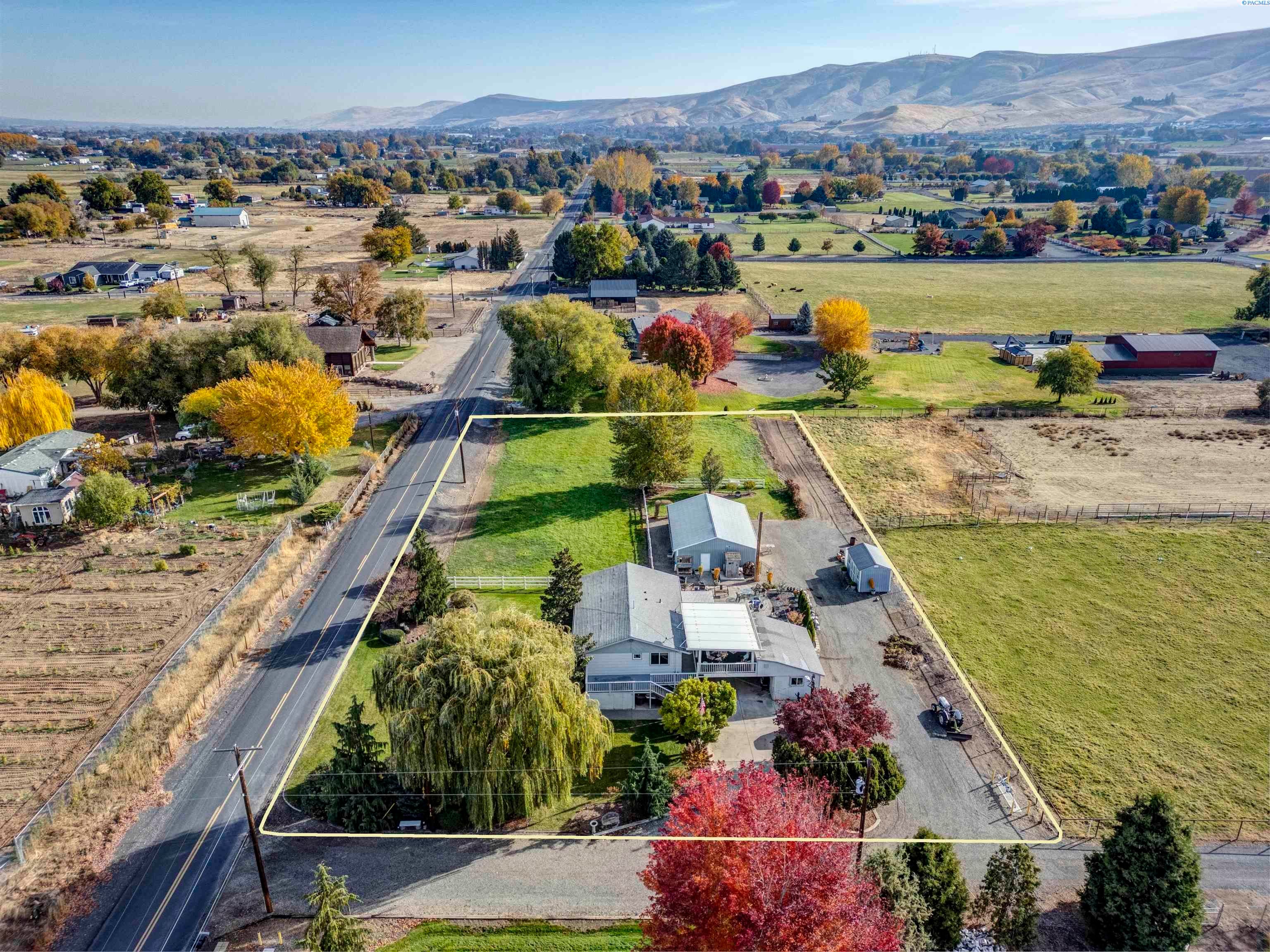 Prosser, Washington, 99350, United States, 4 Bedrooms Bedrooms, ,1 BathroomBathrooms,Residential,For Sale,1984108