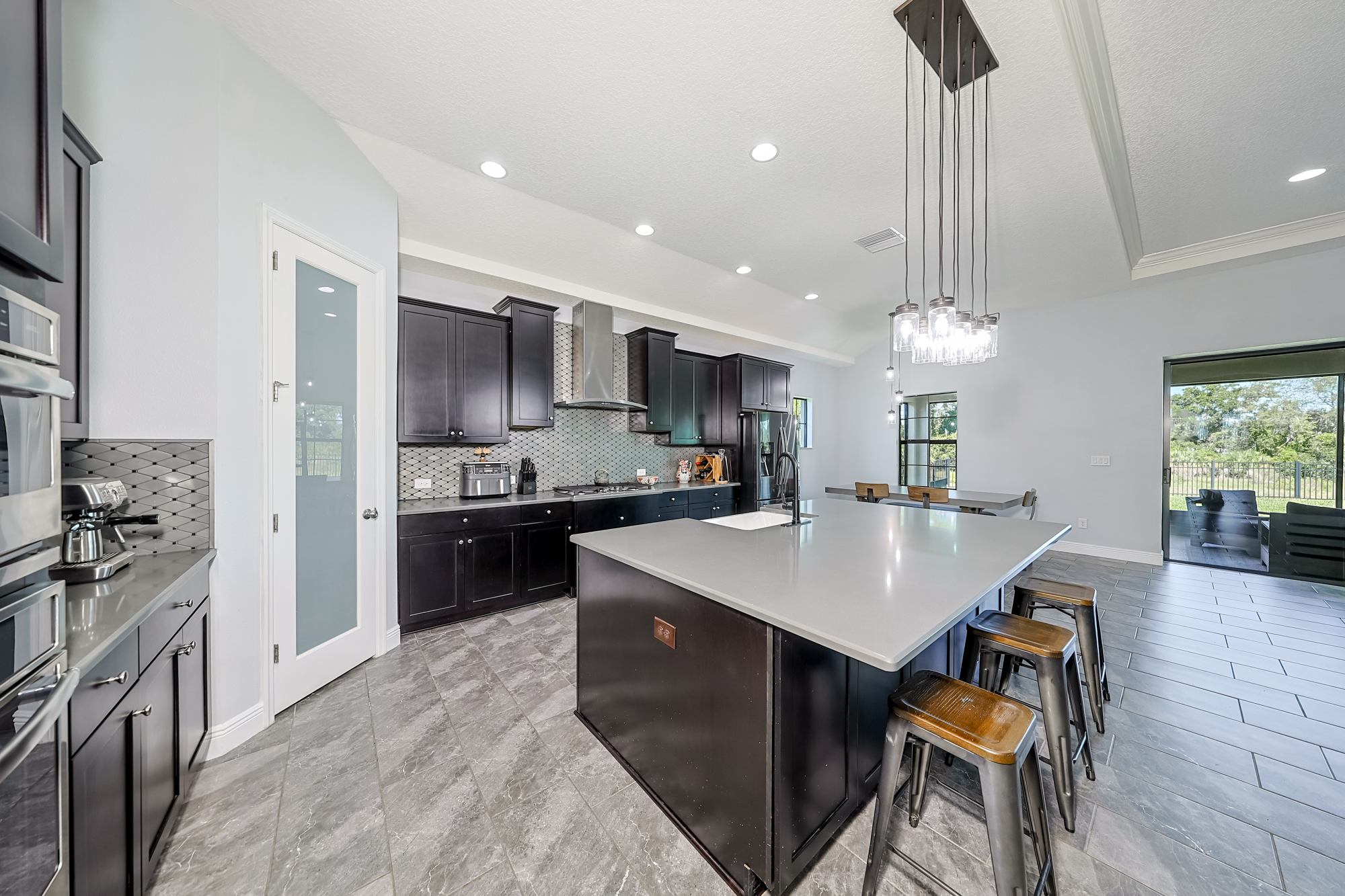 Apollo Beach, Florida, 33572, United States, 4 Bedrooms Bedrooms, ,3 BathroomsBathrooms,Residential,For Sale,1990222