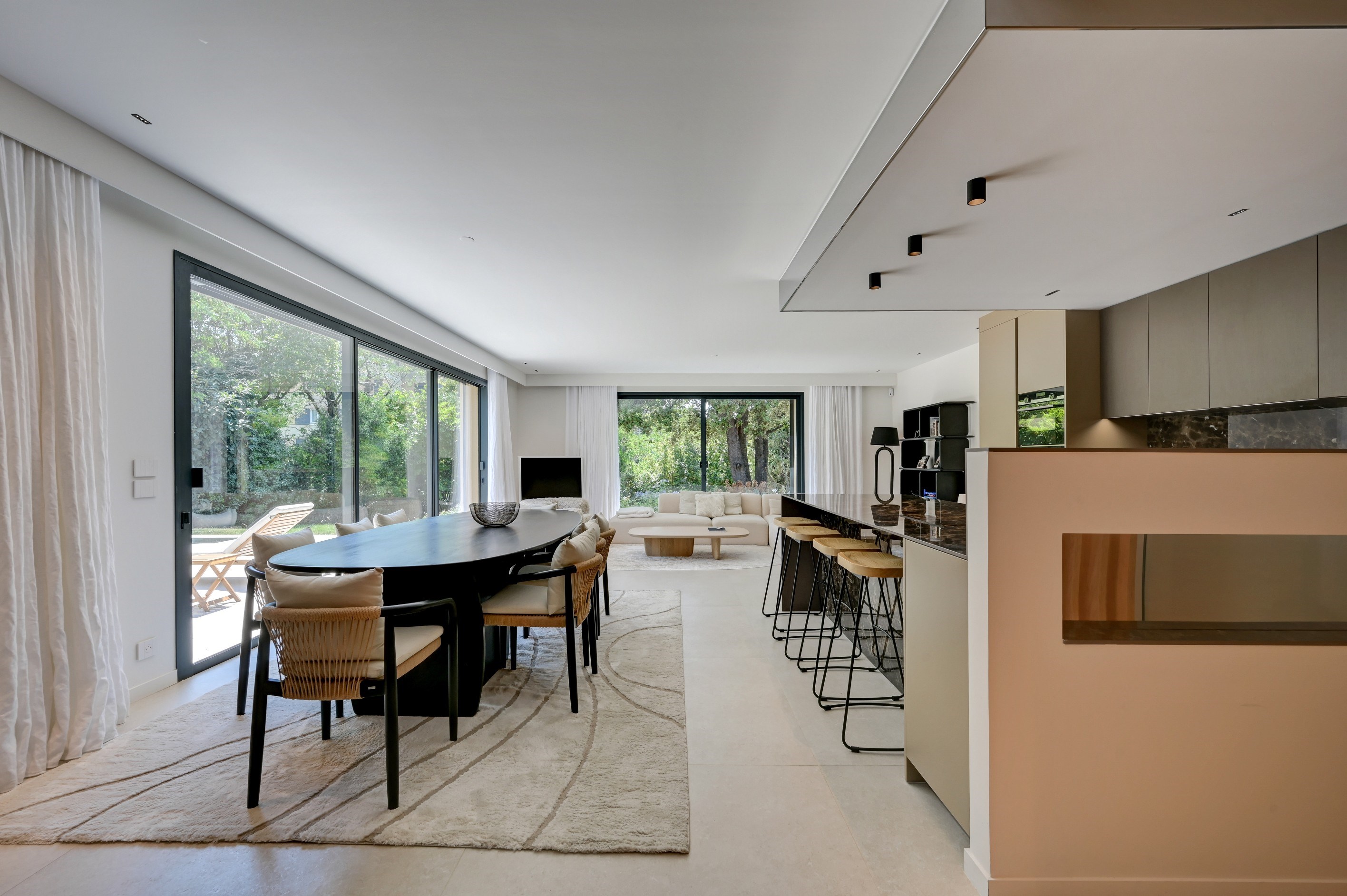  Aix-en-Provence  Contemporary Villa with Pool, Triple Garage and Walking Dista… - 物件實景