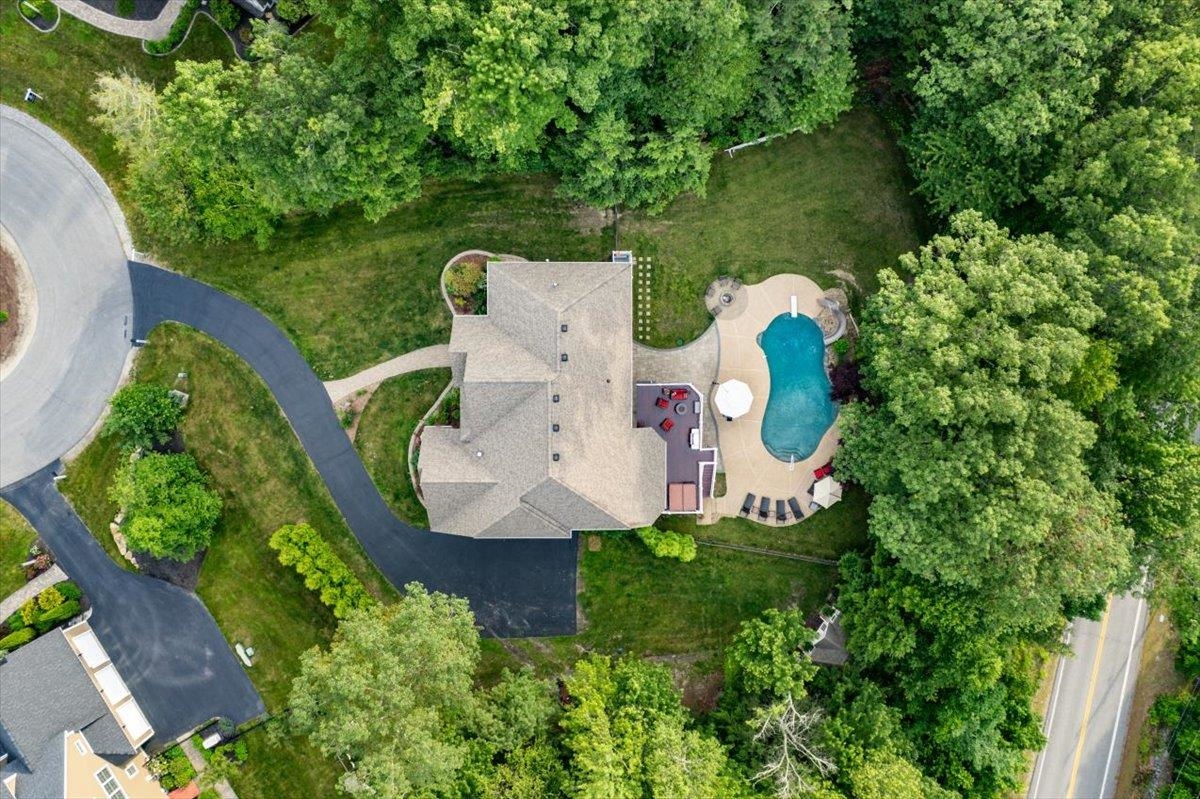 Bedford, New Hampshire, 03110, United States, 4 Bedrooms Bedrooms, ,5 BathroomsBathrooms,Residential,For Sale,1865787
